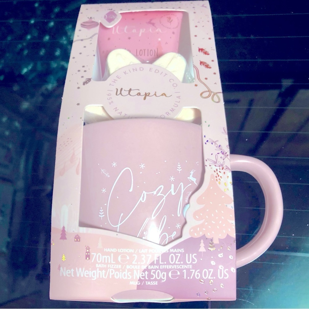💜3/$30 Utopia Cozy Vibes pink mug, bath bomb and hand lotion